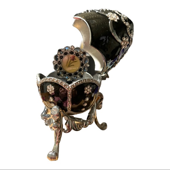 Vintage Biltmore Musical Egg - Picture 3 of 7